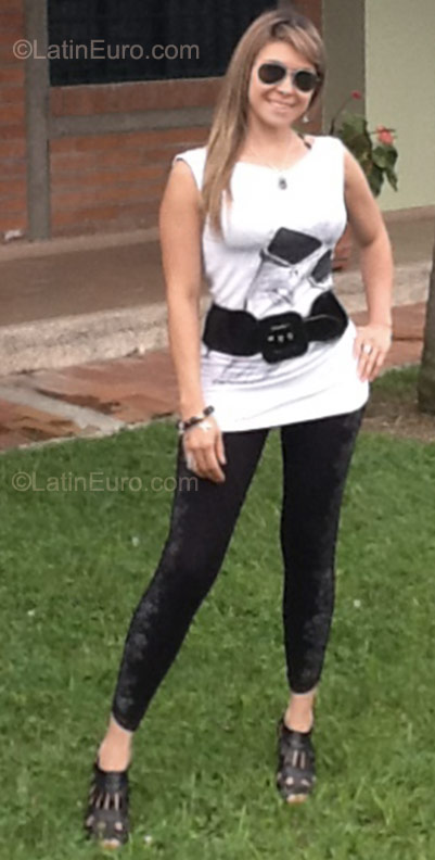 Date this delightful Colombia girl Martina from Pereira CO12036