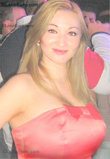 Date this nice looking Brazil girl Sheila from Belo Horizonte BR8794