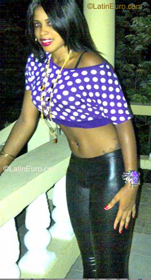 Date this attractive Jamaica girl Nedrickgrant from Kingston JM1803