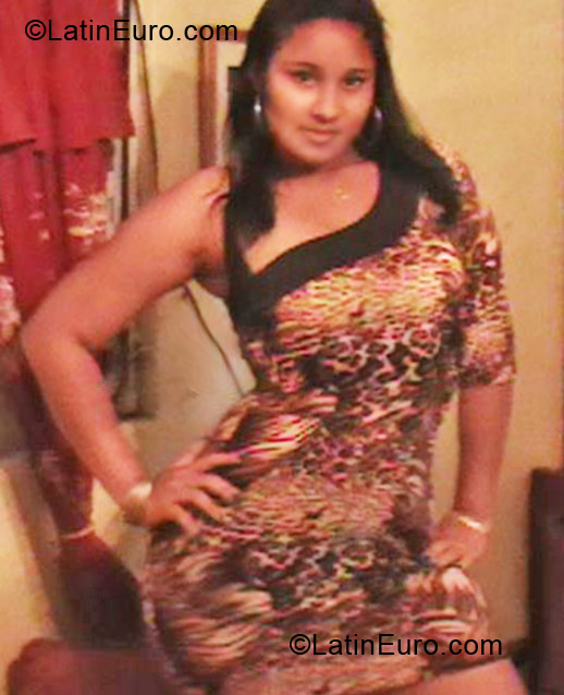 Date this fun Dominican Republic girl Yissel from Santo Domingo DO19894