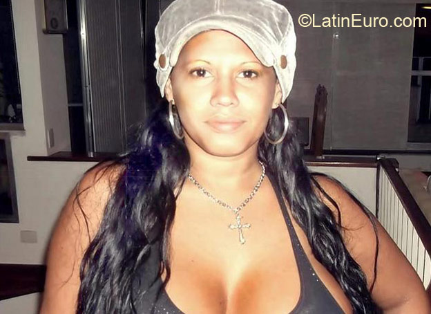 Date this exotic Brazil girl Rachilen from Rio De Janeiro BR8832