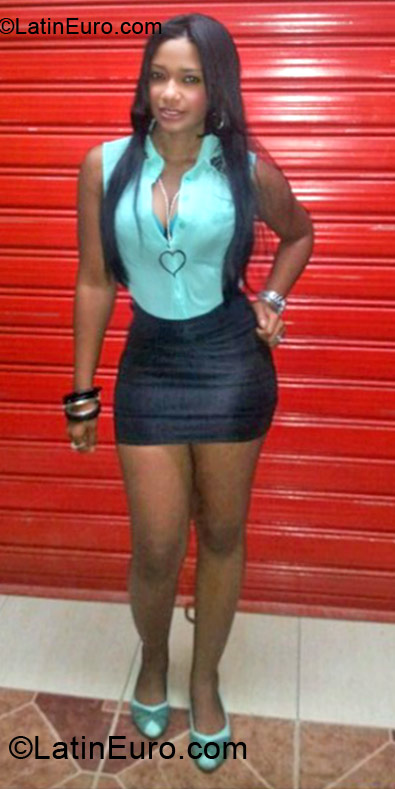 Date this attractive Dominican Republic girl Franyeli from Santo Domingo DO17403