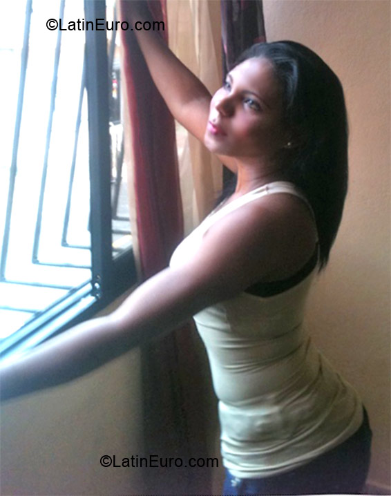 Date this cute Dominican Republic girl Belky from Santo Domingo DO11796