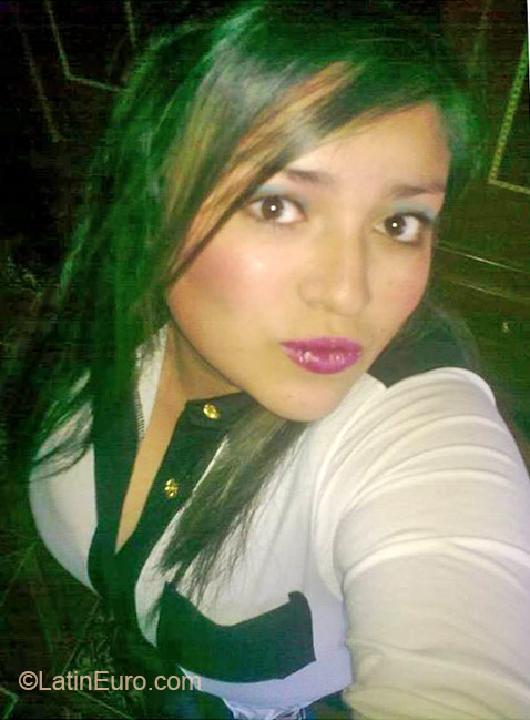 Date this delightful Colombia girl Paola from Bogota CO11024