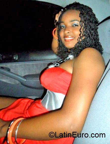 Date this good-looking Jamaica girl Sweet from Kingston JM618