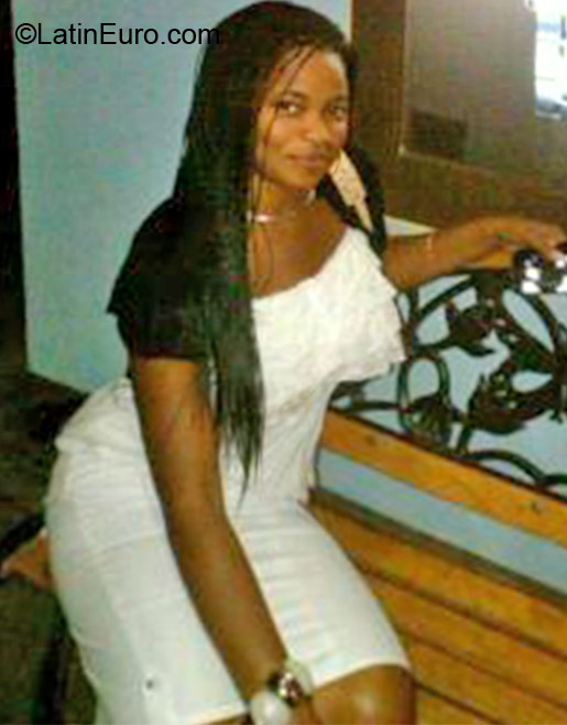 Date this delightful Jamaica girl Melesha from Kingston JM634