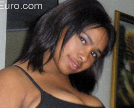 Date this foxy Dominican Republic girl Genesis from Santo Domingo DO12104