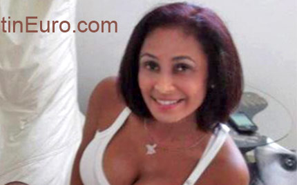 Date this voluptuous Brazil girl Wandirce from Rio De Janeiro BR7073