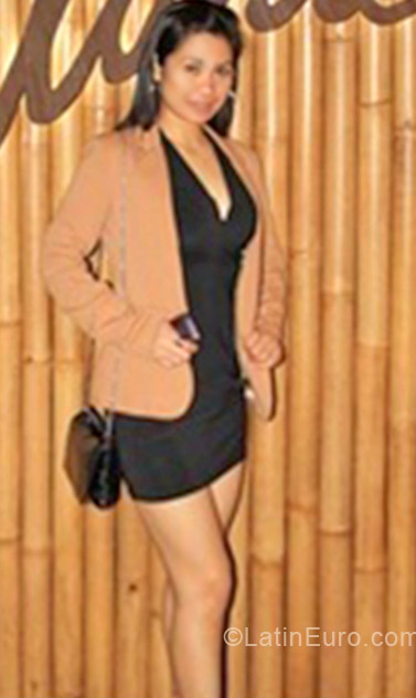 Date this delightful United Arab Emirates girl Ruby from Baguio City -Philippines PH515