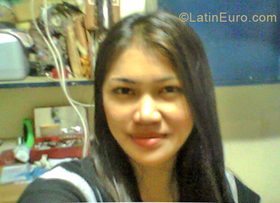 Date this exotic Philippines girl Rose from Manila PH516