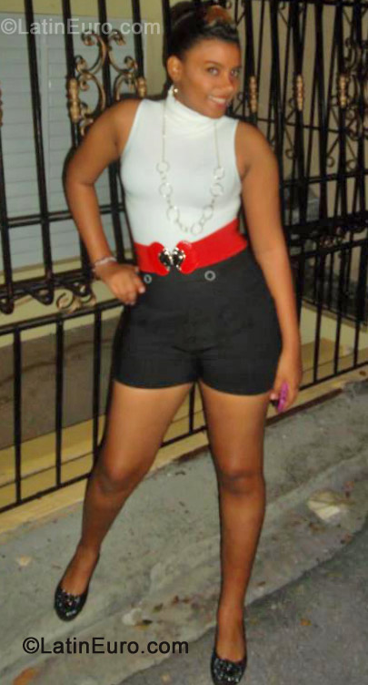 Date this foxy Dominican Republic girl Estefania Delga from Santo Domingo DO13049