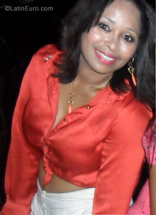 Date this attractive Brazil girl Rozireni from Palmas BR7250