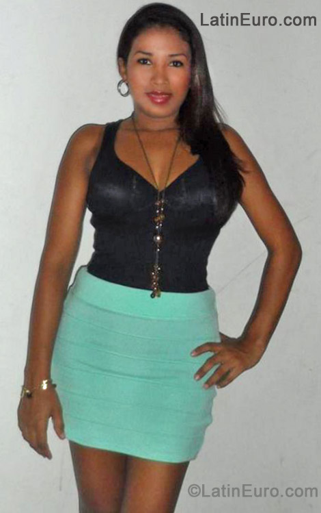 Date this delightful Colombia girl Johana batista from Barranquilla CO11692