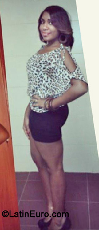Date this attractive Dominican Republic girl Estephanny from Santo Domingo DO13372