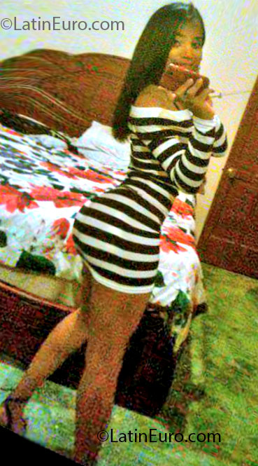Date this delightful Dominican Republic girl Carol from Higuey DO13665