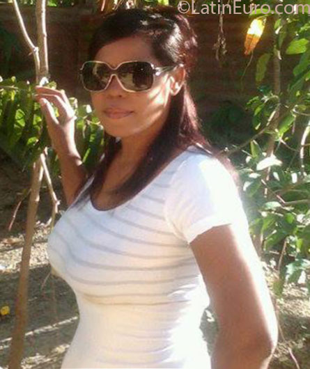 Date this funny Dominican Republic girl Jackeline from Santo Domingo DO13724