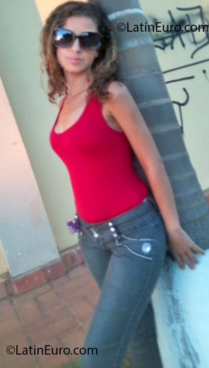 Date this attractive Brazil girl Pollyana from Uruacu BR7347