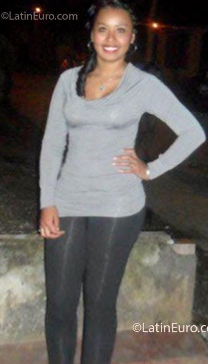 Date this attractive Colombia girl ANDREA from Popayan CO11870