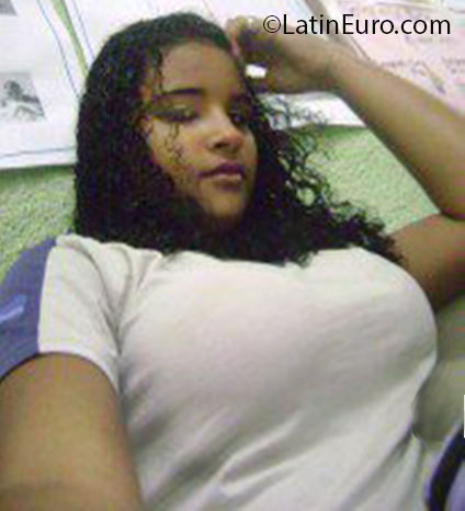 Date this gorgeous Brazil girl Mariana from Rio De Janeiro BR7445