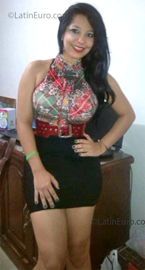 Date this georgeous Colombia girl Maria from Barranquilla CO17042