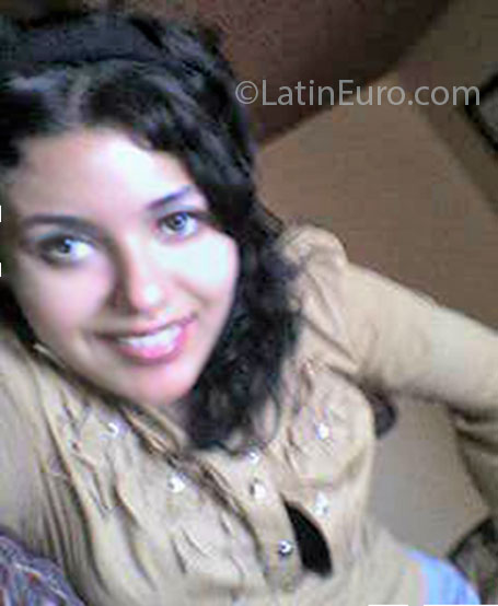 Date this pretty Mexico girl Carolina from Irapuato MX860