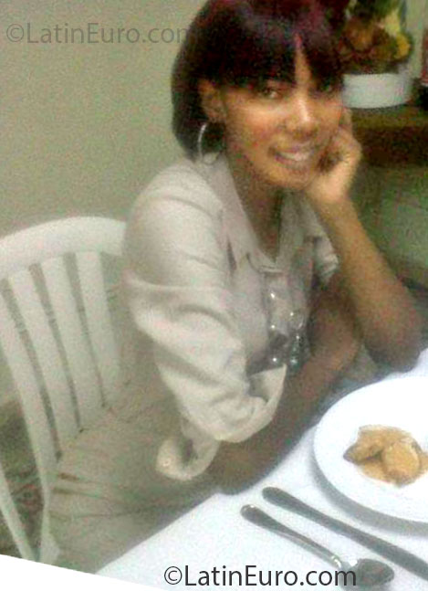 Date this tall Dominican Republic girl Andrea from Santo Domingo DO14440