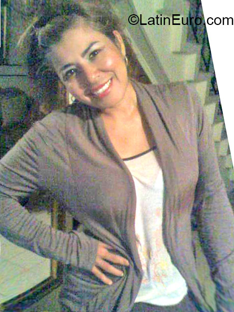 Date this happy Colombia girl Sandra from Valle Del Cauca CO12342