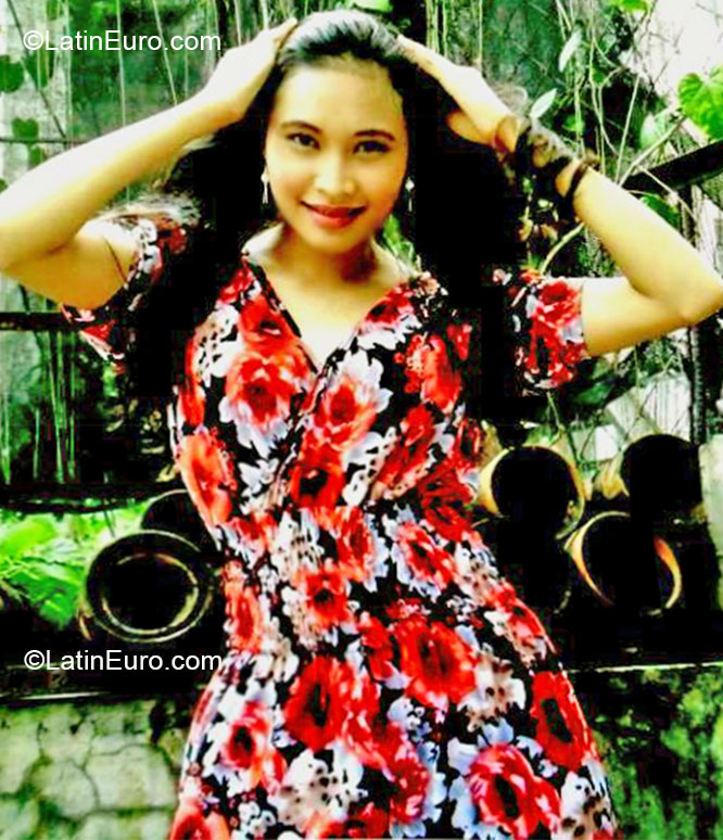 Date this fun Philippines girl Lyn from Las Pinas City PH551