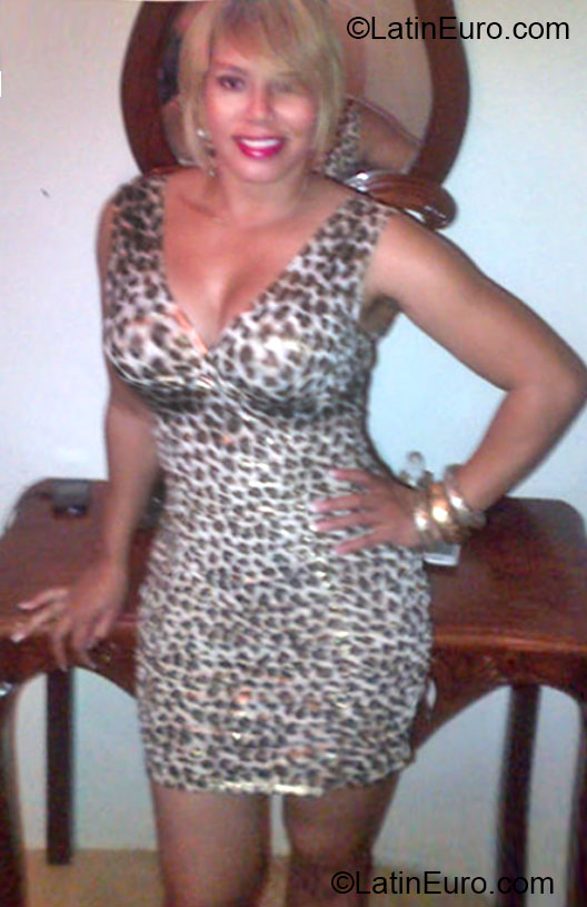 Date this lovely Dominican Republic girl Jamiry from Santo Domingo DO14997