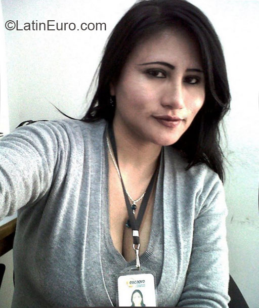 Date this tall Peru girl Monica from Tacna PE812