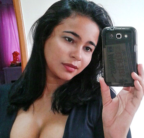 Date this nice looking Brazil girl Priscila from Manaus BR7642