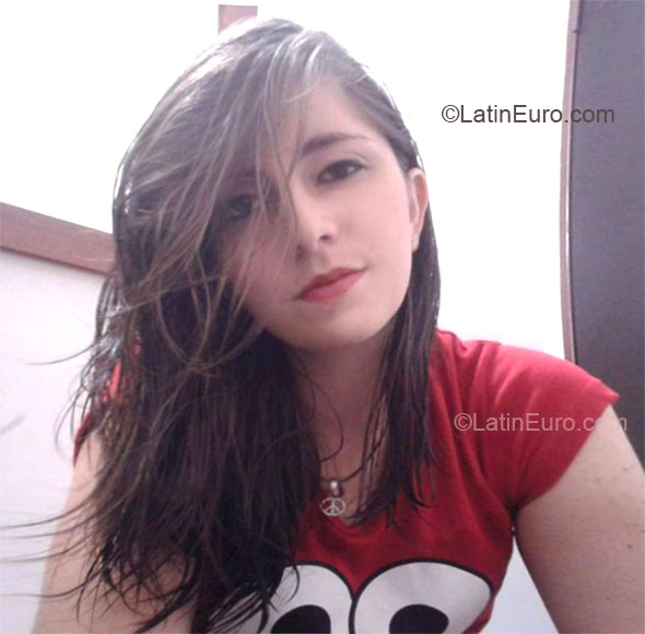 Date this beautiful Colombia girl Yesica from Pereira CO12696
