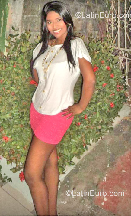 Date this voluptuous Colombia girl Lissett from Cartagena CO12909