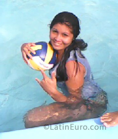 Date this charming Brazil girl Raquel from Sao Luis BR8652
