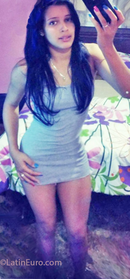 Date this tall Dominican Republic girl Yulissa from Moca DO15736