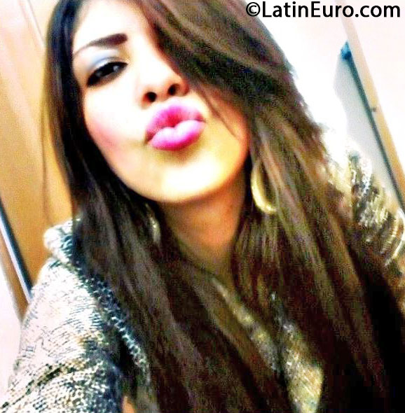 Date this attractive Brazil girl Bruna from Tres Lagoas BR7778