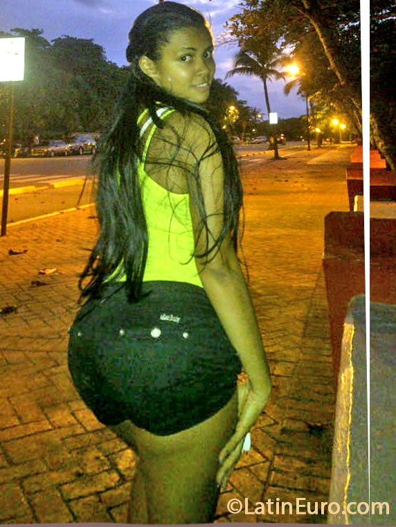 Date this young Dominican Republic girl Luna from Puerto Plata DO15813