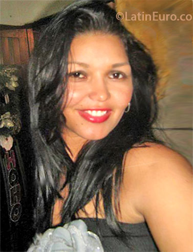 Date this charming Colombia girl Erika patricia from Barranquilla CO13073