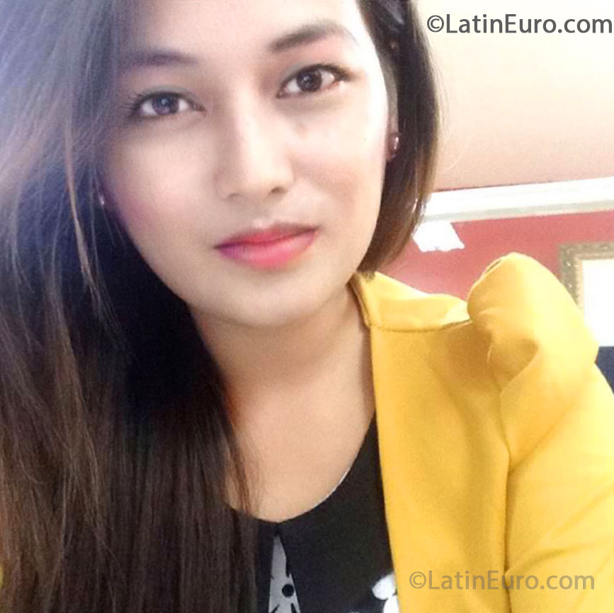 Date this stunning Philippines girl Abigel from Cainta PH572