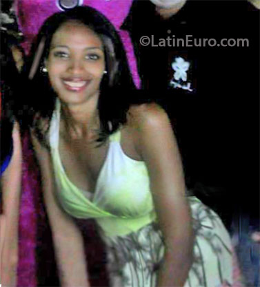 Date this good-looking Brazil girl Ana from Rio De Janeiro BR7918