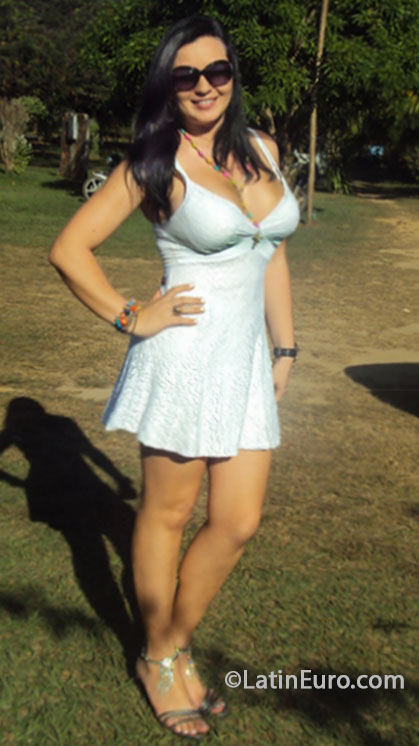 Date this happy Colombia girl Catalina from Villavicencio CO13404