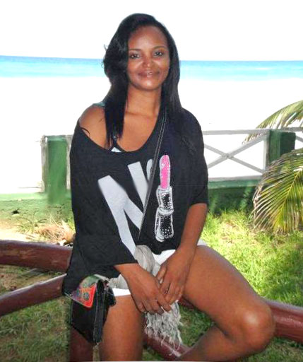 Date this nice looking Colombia girl Dina10 from Cartagena CO13460