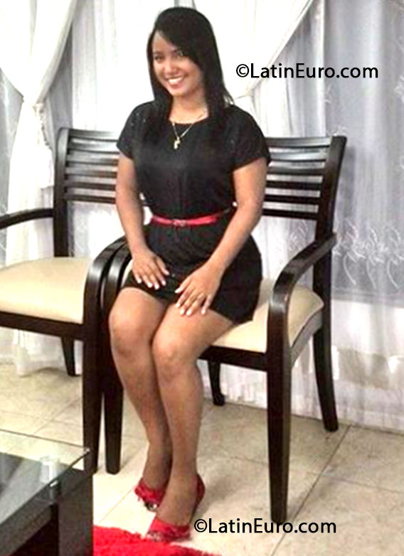 Date this funny Colombia girl Yissel from Cartagena CO13461