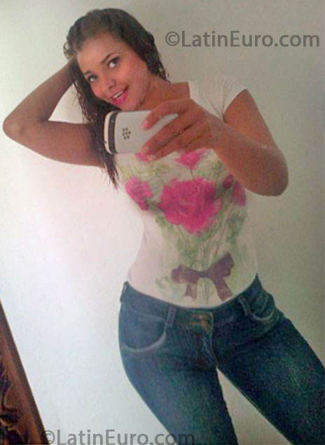 Date this fun Colombia girl Erika from Bogota CO13563