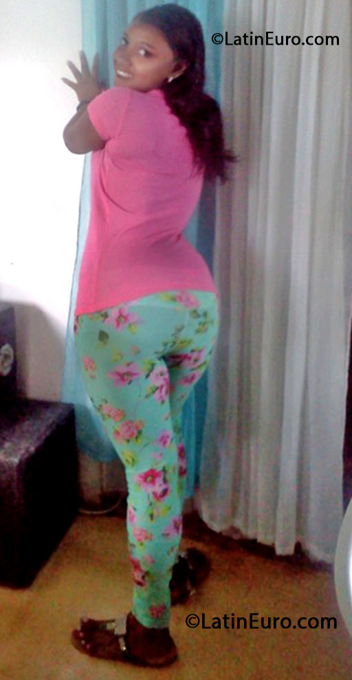 Date this good-looking Dominican Republic girl MARIA from San Cristobal DO16701