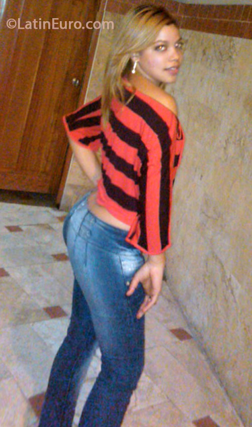 Date this good-looking Dominican Republic girl Madely from Santiago DO16813