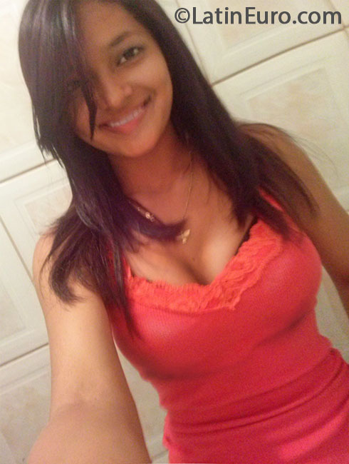 Date this lovely Brazil girl Camila from Sao Paulo BR8023