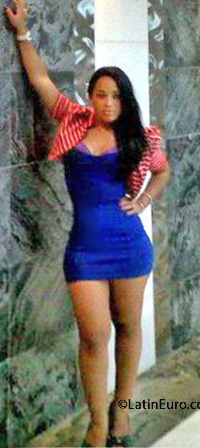 Date this hot Dominican Republic girl RAQUEL CAROLINA from Santo Domingo DO16946