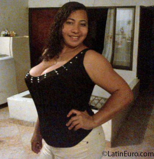 Date this georgeous Colombia girl Patricia quinta from Cali CO13840