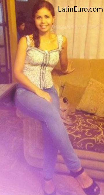 Date this gorgeous Peru girl Leslie from Lima PE831